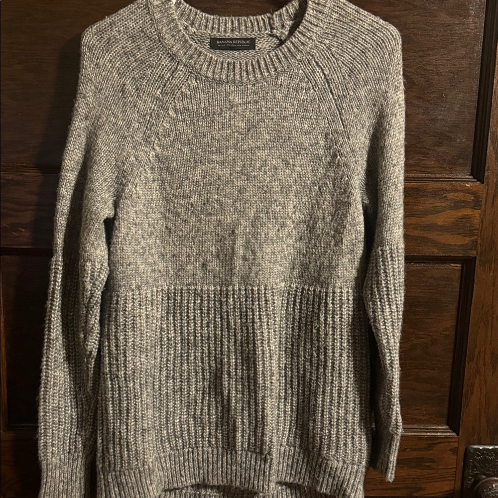 Banana Republic Italian Yarn Knit Sweater, Size Small
